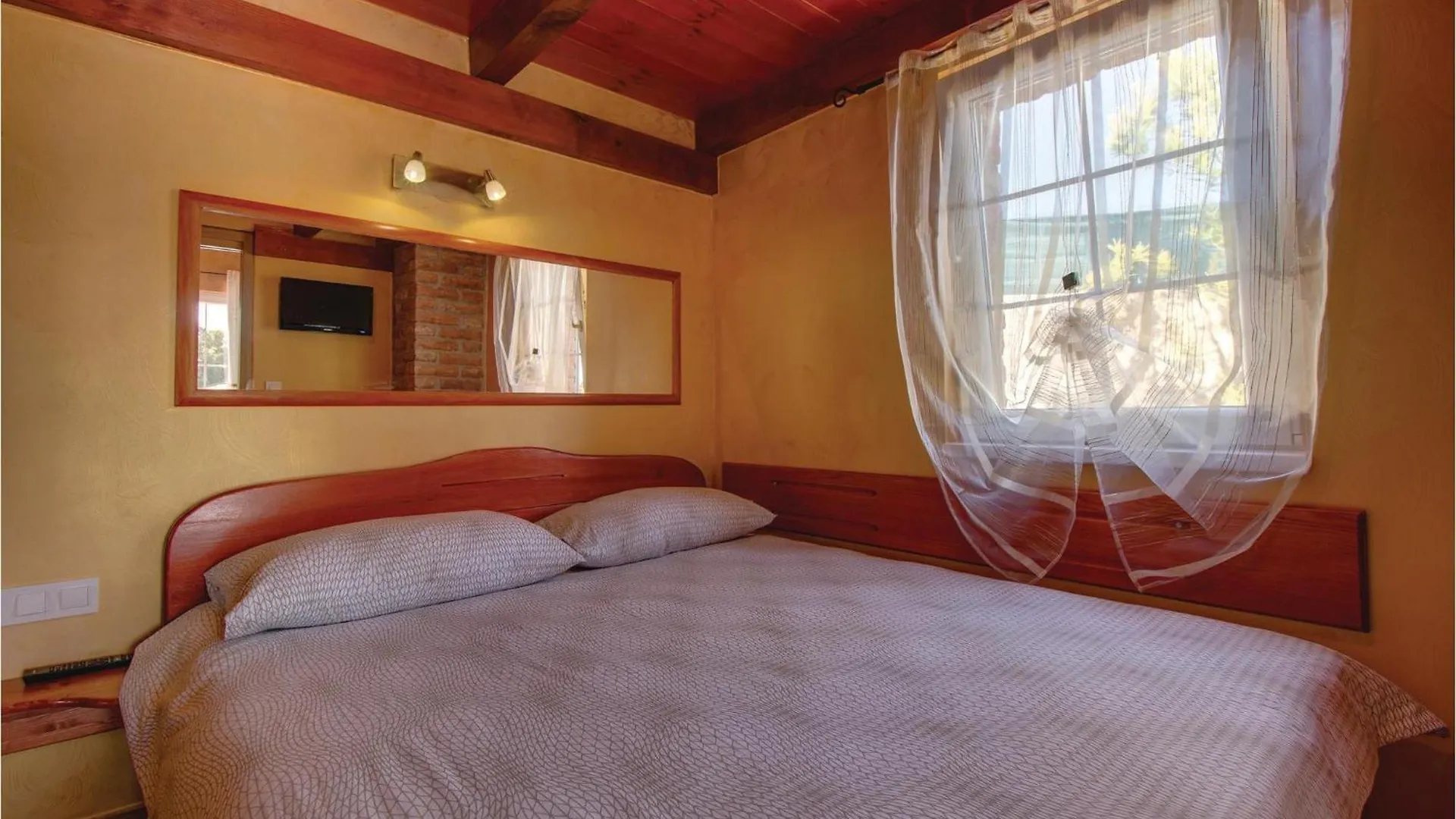 Gorgeous Home In Nerezine With House Sea View Holiday home