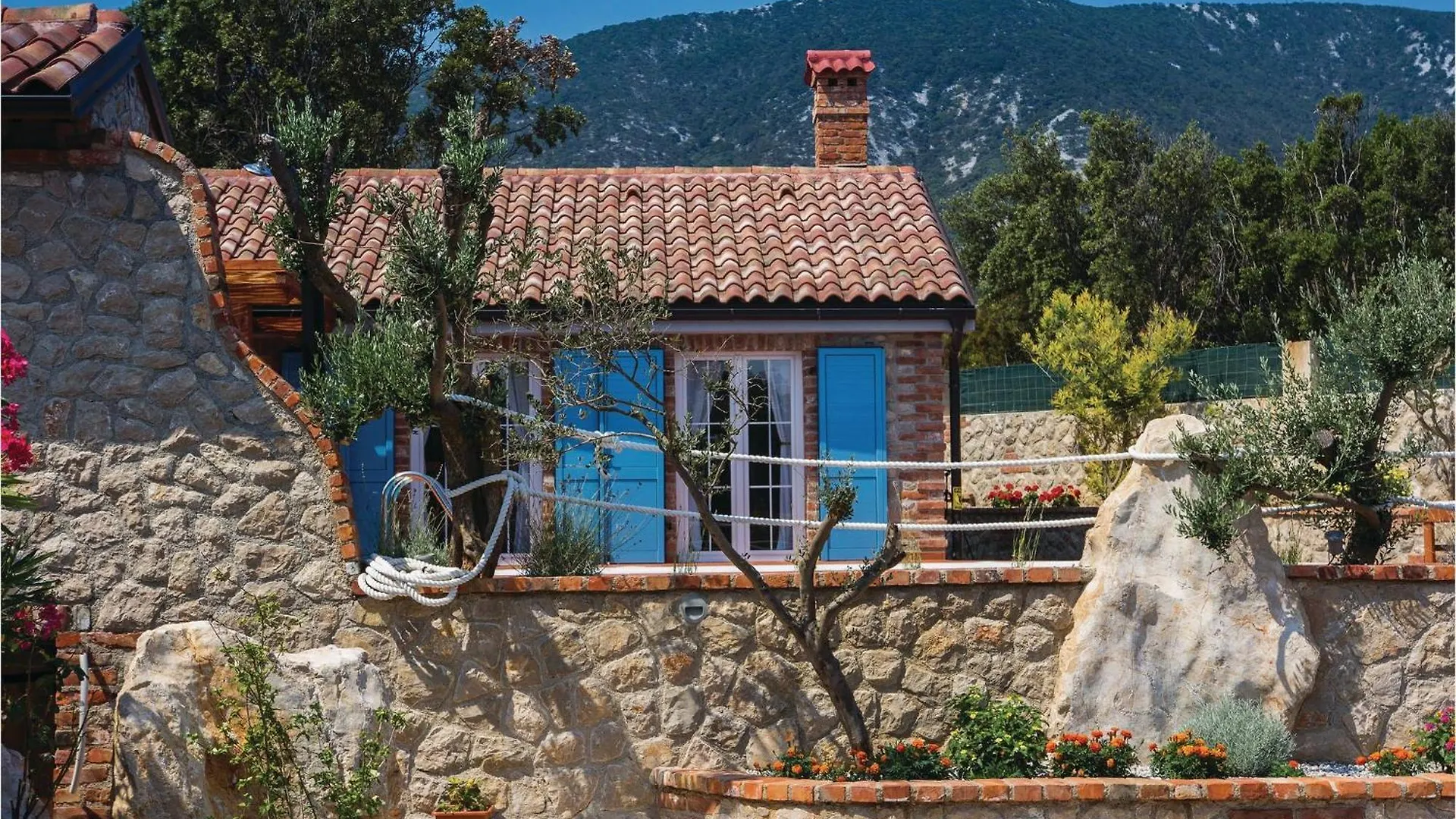 Gorgeous Home In Nerezine With House Sea View