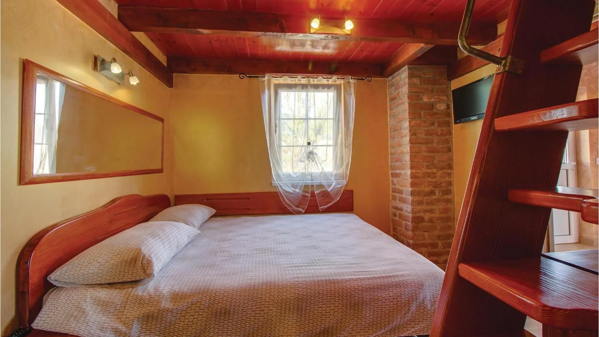Gorgeous Home In Nerezine With House Sea View Holiday home