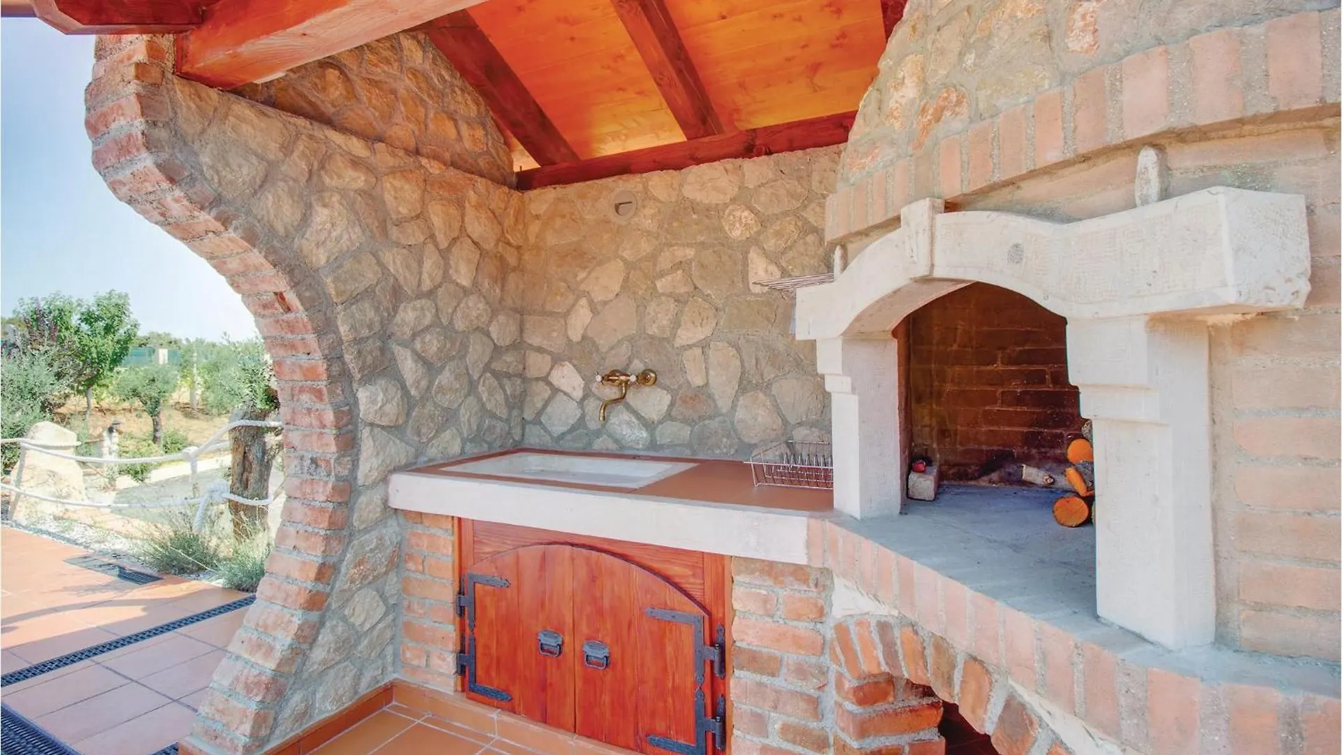 Gorgeous Home In Nerezine With House Sea View