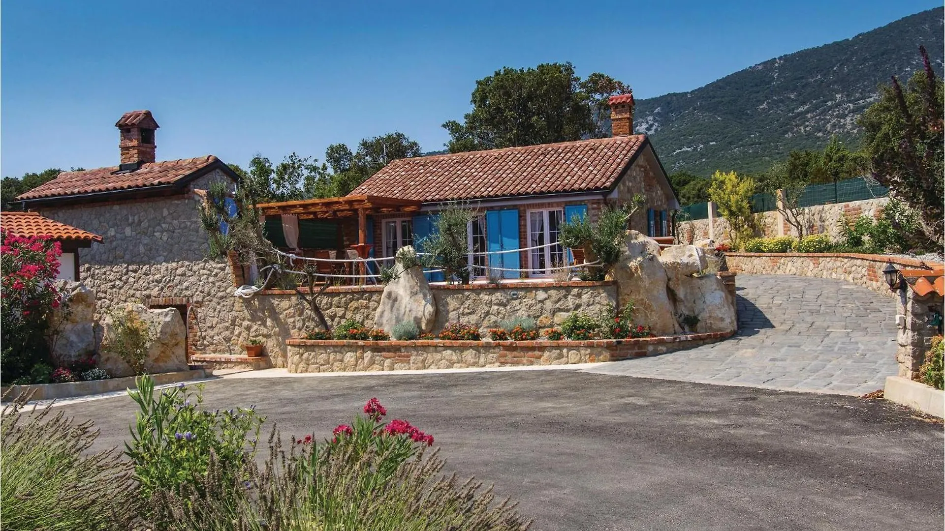 Gorgeous Home In Nerezine With House Sea View Holiday home