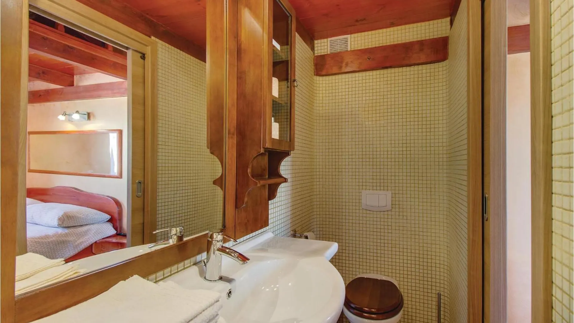 Holiday home Gorgeous Home In Nerezine With House Sea View